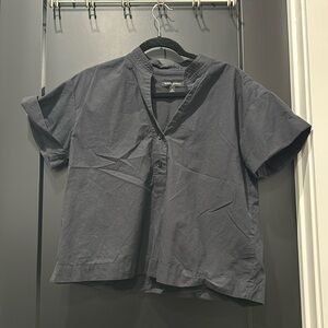 Banana Republic size M pleated shirt black